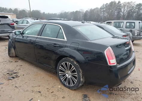 2014 Chrysler 300 300S z USA, uszkodzony, nr VIN 2C3CCABG7EH135911